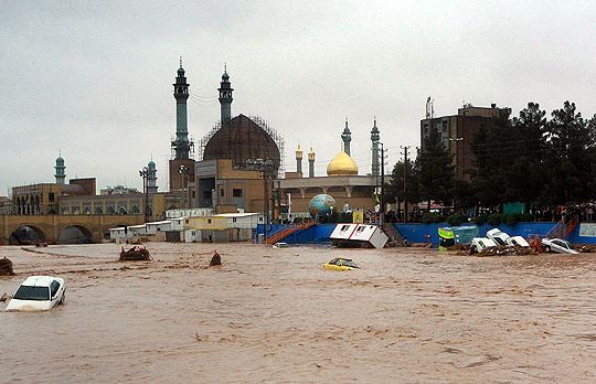 تیم‌های مهار سیلاب در سد کبار و سنجگان قم تشکیل شد