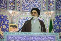 امام‌جمعه قم: افرادی که علیه ملت حاضر به امضای پیمان‌های ننگین هستند نباید وارد مجلس شوند