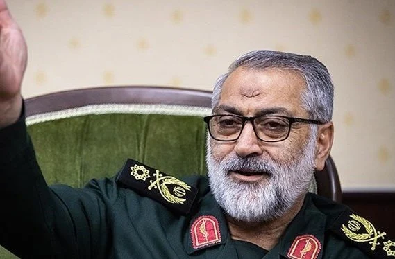 زاویه گرفتن با ولایت موجب سقوط می‌شود
