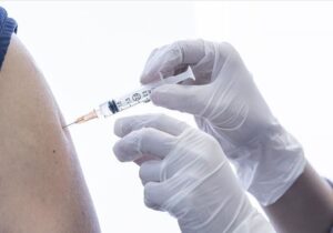 اجرای طرح واکسیناسیون سیار در مساجد قم