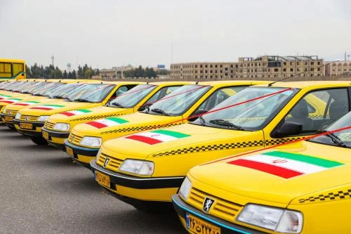 سامانه معرفی اماکن تاریخی و گردشگری قم در تاکسیهای نصب میشود