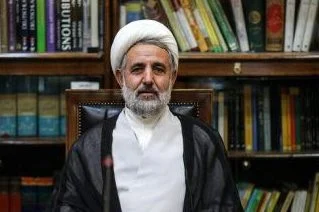هر امتیاز خارج از عرف و قانون برای من، خانواده و بستگانم را به مردم گزارش دهید