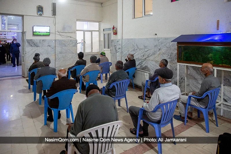 نگهداری ۱۰۰ سالمند و ۳۲۰ معلول ذهنی در موسسه خیریه انوار آفتاب قم