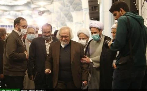 «شب شعر همای رحمت» در قم برگزار شد 