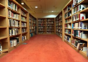 شهرک پردیسان قم کتابخانه عمومی ندارد