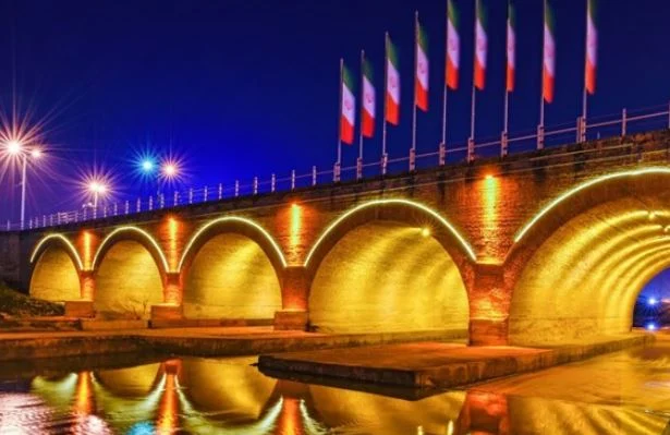 ۱۴۰۱ سالی نورانی برای شهر قم/تکمیل ۱۰۰ پروژه نورپردازی تا پایان سال
