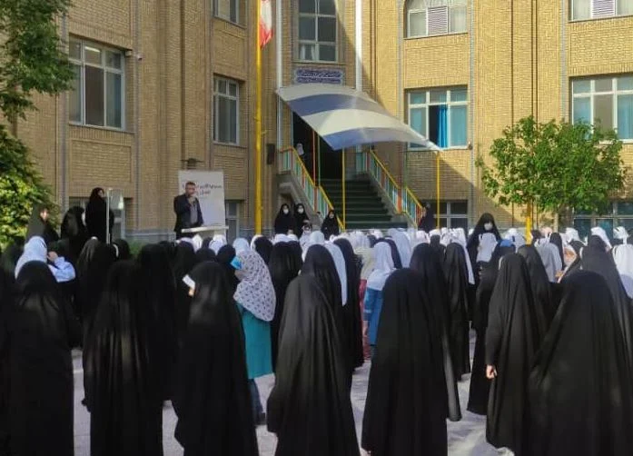 بیمه دانشآموزی ۱۰ هزار تومان یا ۳۰ هزار تومان؟!