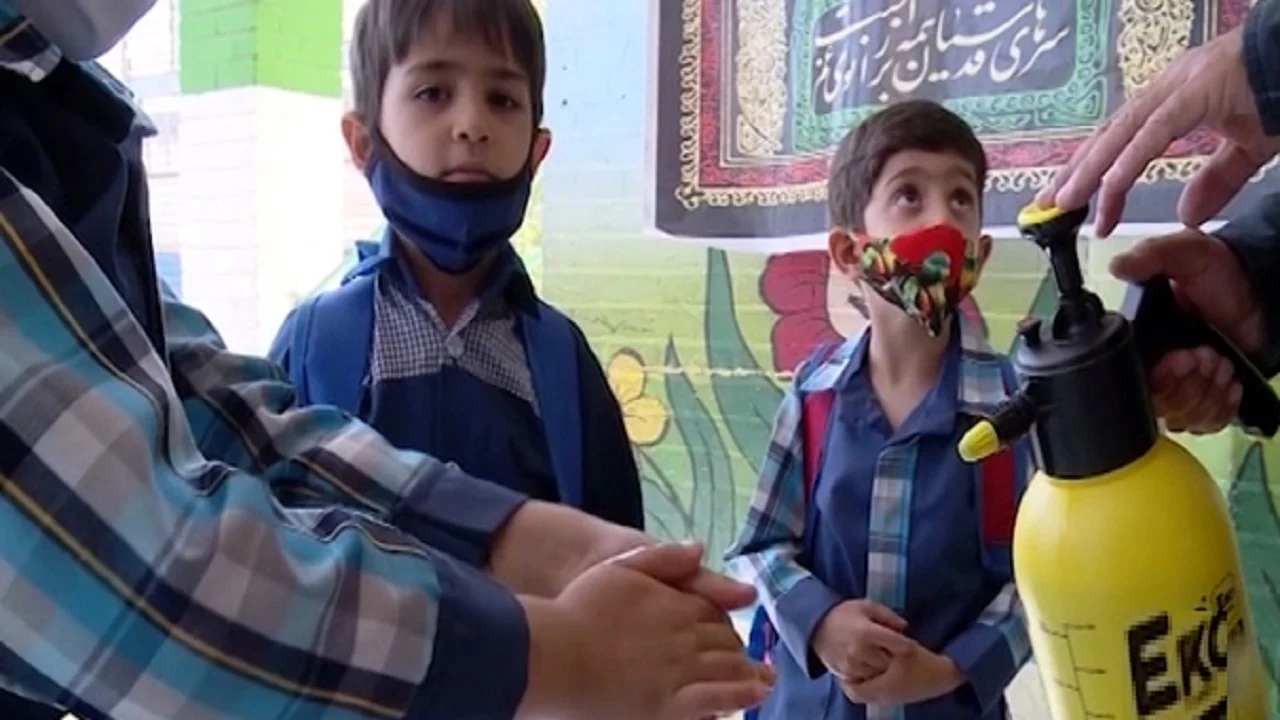 دانش‌آموزان فعال در حوزه سلامت تقدیر شدند