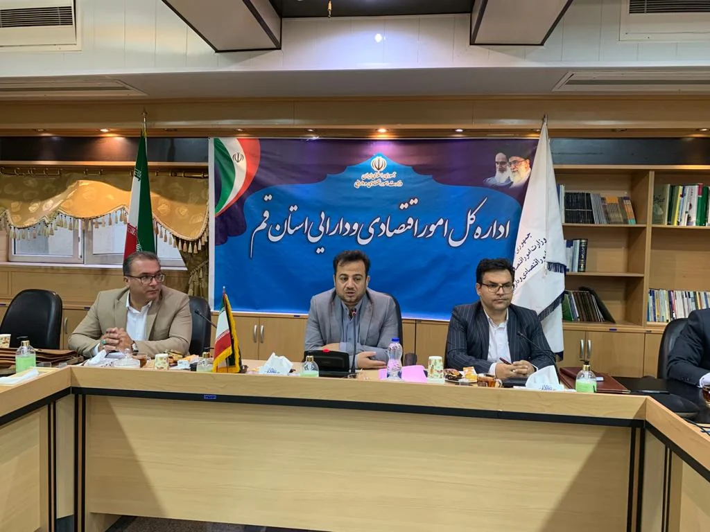 مدیر کل امور اقتصادی و‌ دارایی استان قم بر تشکیل کمیته جذب اعتبارات در دستگاههای اجرایی تاکید کرد