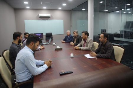بازدید مدیر کل تامین اجتماعی استان قم از پویشگاه نوآوری های بنیادین