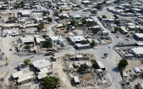 کمک‌ های مردمی برای زلزله‌زدگان هرمزگان در قم جمع آوری می شود