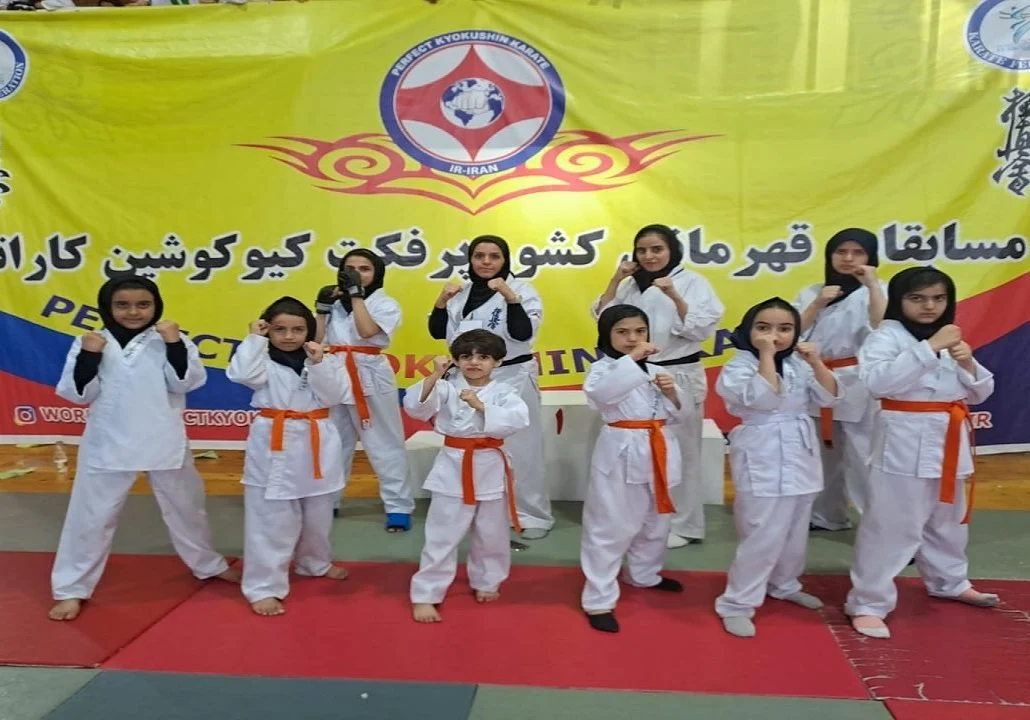 درخشش دختران کاراته کای قم در مسابقات قهرمانی کشوری