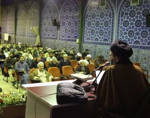 راهکارهای تامین منابع مالی مساجد در قم ارائه شد