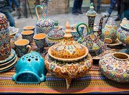 برپایی نمایشگاه صنایع دستی و سوغات اقوام ایرانی در قم