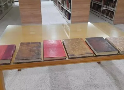 اهدای نسخه خطی متعلق به ۹۵۶ قمری به کتابخانه حرم حضرت معصومه(س)
