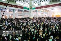 اجتماع ۲۵۰۰ نفری دختران دانشجو در حرم حضرت معصومه(س)