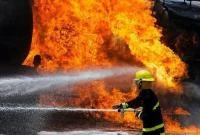 آتش سوزی انبار بزرگ پلاستیک جاده کوه سفید قم مهار شد