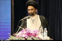 انتقاد نماینده ولی‌فقیه در کاشان از وجود نمازخانه‌های کوچک در مسیر آزادراه کاشان – قم
