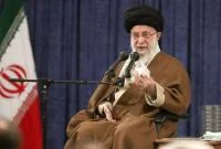 رهبر انقلاب: مردم‌داری نقطه اصلی سیاست‌های نظام است