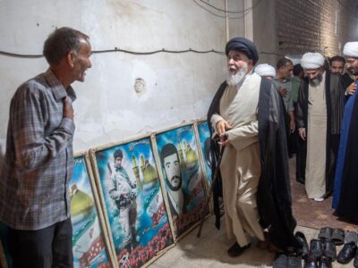 دیدار تولیت مسجد مقدس جمکران با خانواده تنها شهید جمکران در قیام ۱۵ خرداد