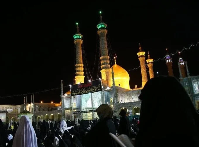 ارائه مشاوره اورژانسی در حرم مطهر حضرت معصومه(س)