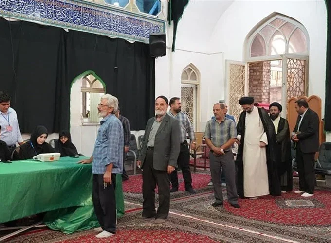 دور دوم انتخابات ریاست جمهوری/ مردم باز هم زودتر آمدند