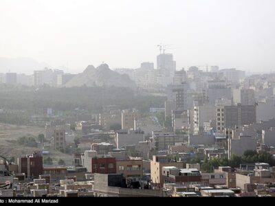 وزش باد شدید و گردو خاک قم را فرا می‌گیرد