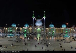 فعالان اربعین در مسجد جمکران با امام زمان بیعت می‌کنند