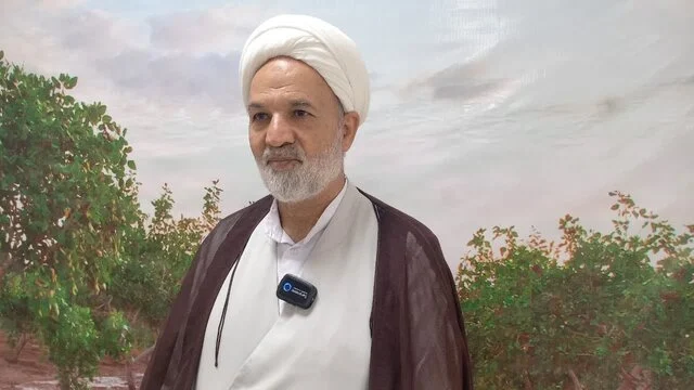 دشمن برای قم برنامه ریزی هدفمندی دارد/ ضرورت احداث فرودگاه در قم
