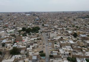 ۱۶۵۰ مترمربع بدنه محور دروازه ری قم جداره‌سازی شد