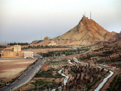 احداث کتابخانه عمومی چندمنظوره در بوستان خضر نبی قم