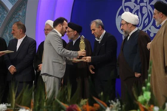 دو نخبه قرآنی قم در جمع برگزیدگان چهل ‌و هفتمین دوره مسابقات سراسری قرآن