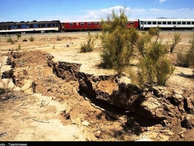 بحران منابع آبی و فرونشست زمین در قم!