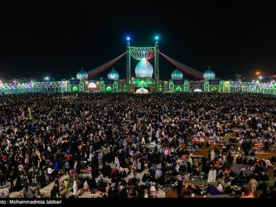 حضور میلیونی زائران شب نیمه‌شعبان در مسجد جمکران