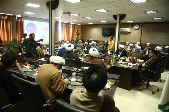 نشست رئیس سازمان اوقاف با سرگروه‌ها و دبیران کارگروه‌های تبلیغی سراسر کشور