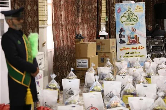 گزارش تصویری: به مناسبت ماه مبارک رمضان توزیع بسته های معیشتی در قالب طرح قرار دوازدهم