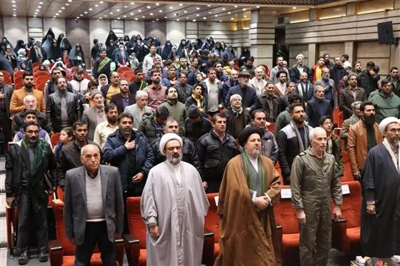 گزارش تصویری: گرامیداشت سالروز تاریخی دیدار همافران ارتش با امام خمینی(ره)