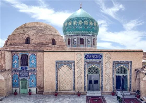 تحویل سال نو در فضای معنوی حرم امامزاده موسی مبرقع(ع)