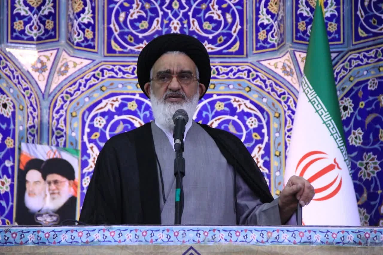امام جمعه قم: پاسخ رئیس جمهوری به اراجیف ترامپ قاطعانه بود