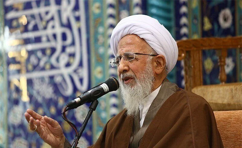 هیچکس نگوید “مامورم و معذور”