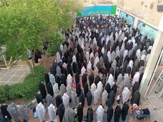 گزارش تصویری: اقامه نماز عید سعید فطر در امامزاده جعفرشهید(ع)