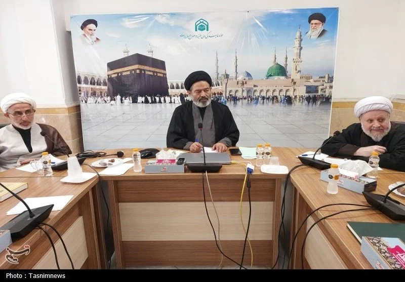 نشست بررسی ظرفیتها و چالشهای فرهنگی حج در قم برگزار شد