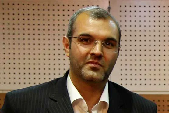 شهرداری قم ۲۰۰ بسته آذینبندی محرم را بین مساجد توزیع کرد