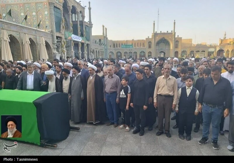 پیکر آیتالله موسوی یزدی در حرم حضرت معصومه (س) به خاک سپرده شد