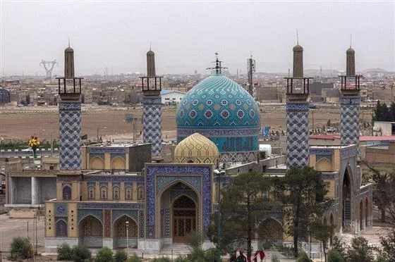 فعالیت ۲۴ ساعته موکب امامزاده جمالالدین(ع) قم؛ از اسکان و پذیرایی تا خدمات فرهنگی و پزشکی