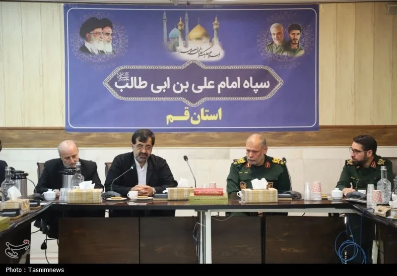 همکاری مشترک سپاه و دولت نقش مؤثری در حل مشکلات مردم دارد