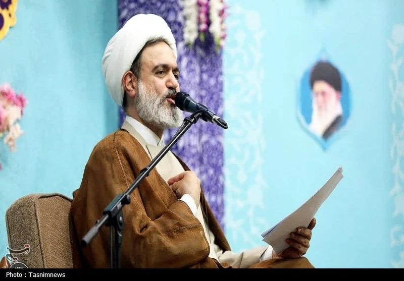 بی‌احترامی به والدین باعث فقر و بی‌برکتی در زندگی می‌شود