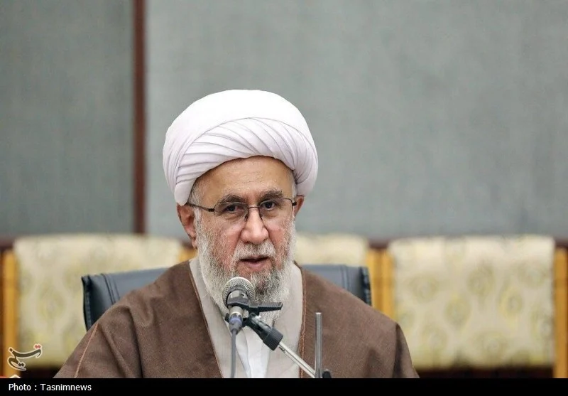 بزرگداشت میرزای نائینی جلوه‌ای از فلسفه سیاسی اسلام است