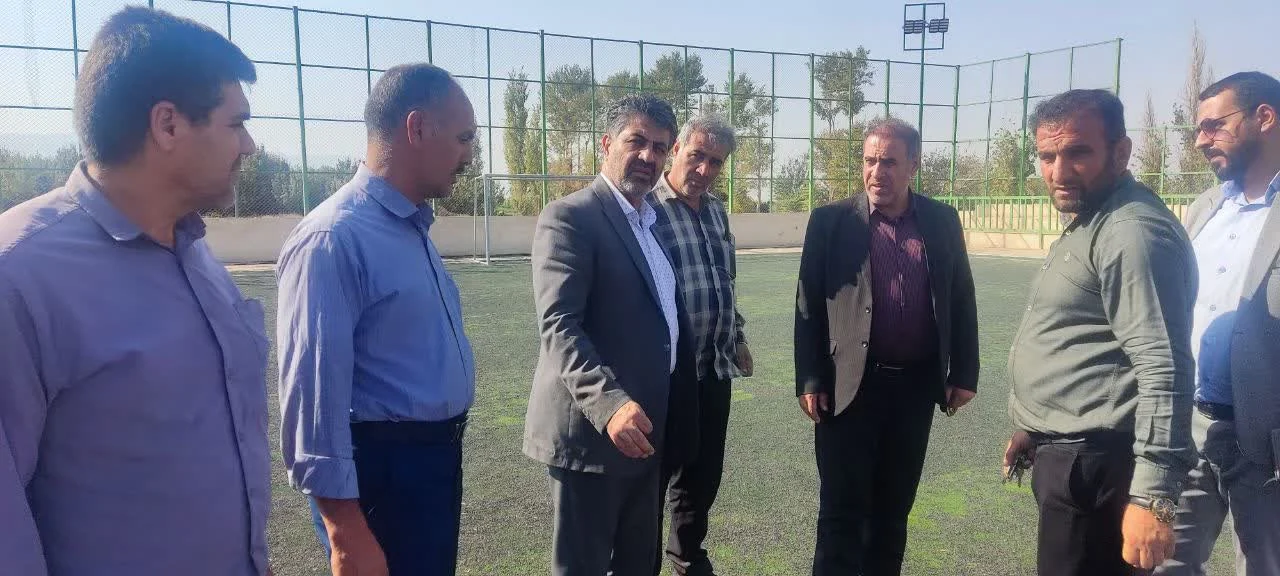 بازدید میدانی مدیرکل ورزش و جوانان قم از اماکن ورزشی شهرستان جعفرآباد