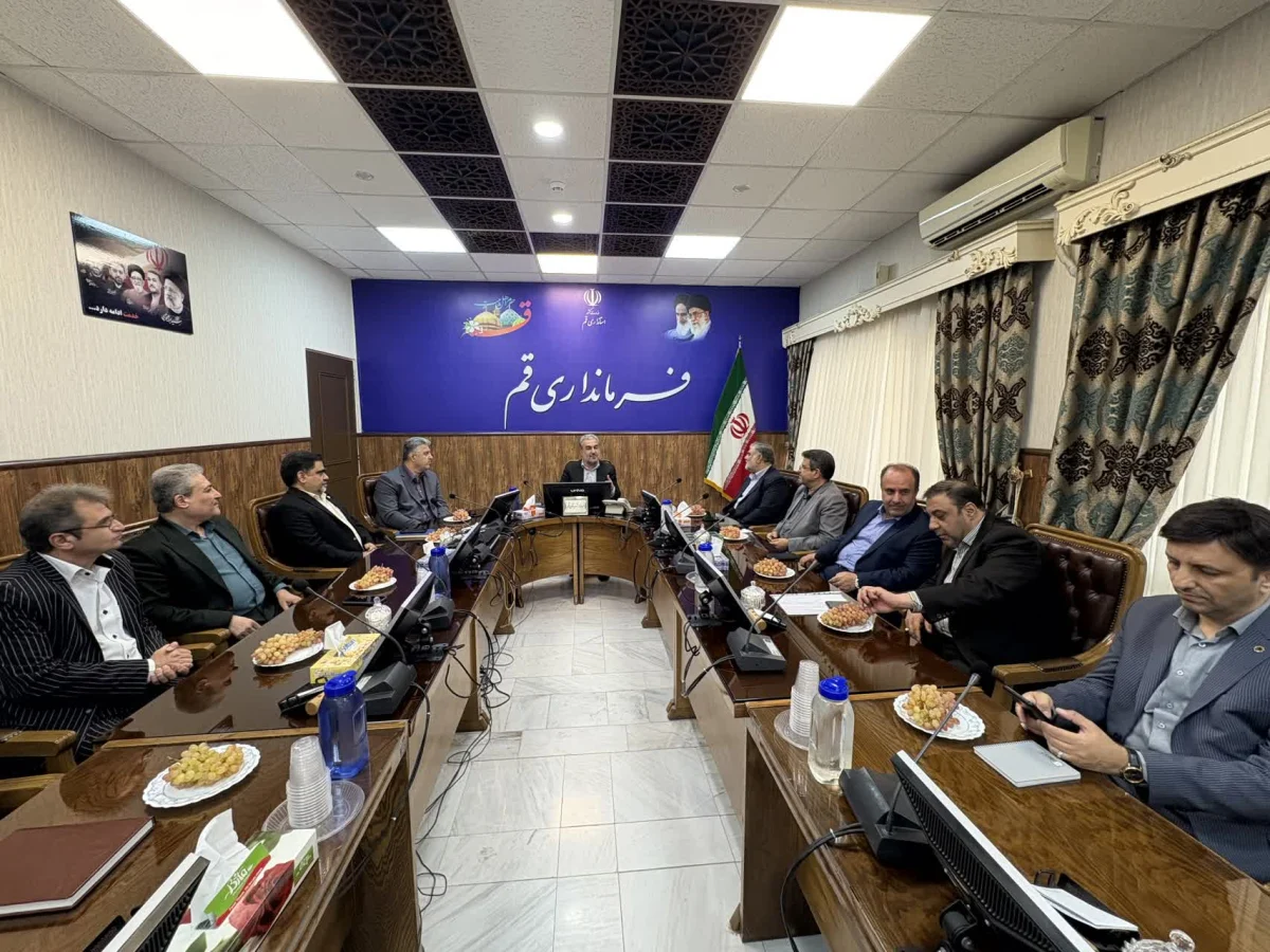نشست سهجانبه فرماندار، شهردار و مدیر مخابرات در فرمانداری قم